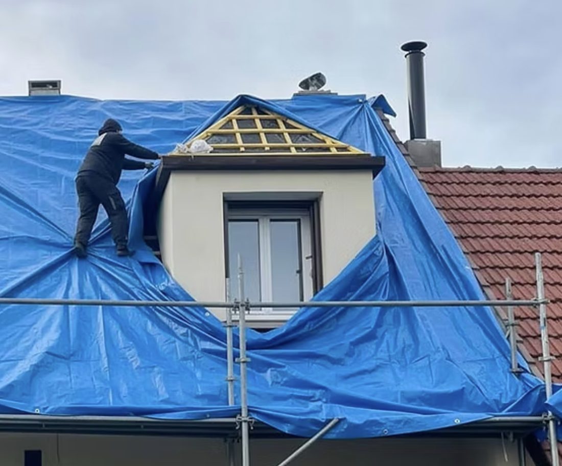 Urgence toiture — Le Petit Nicolas